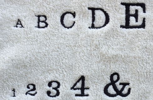 フォント セリフ