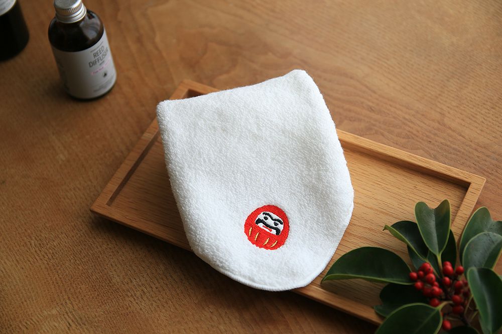 だるま刺繍タオルハンカチ